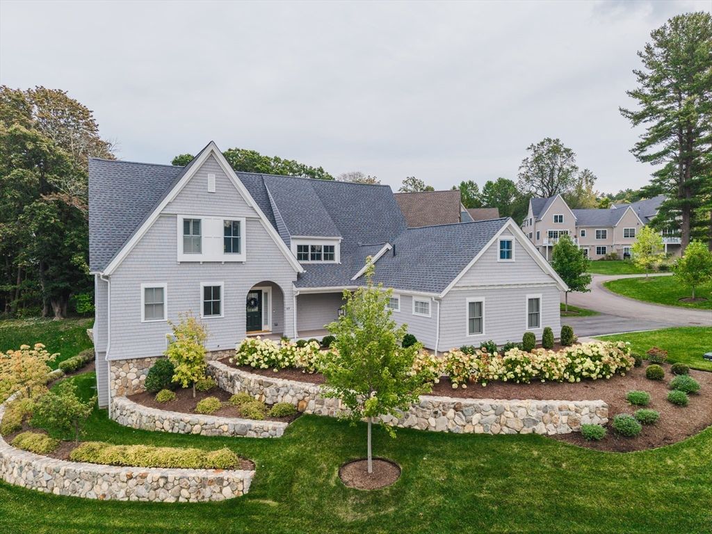 69 Wolcott Woods Lane 69, Milton, MA 02186
