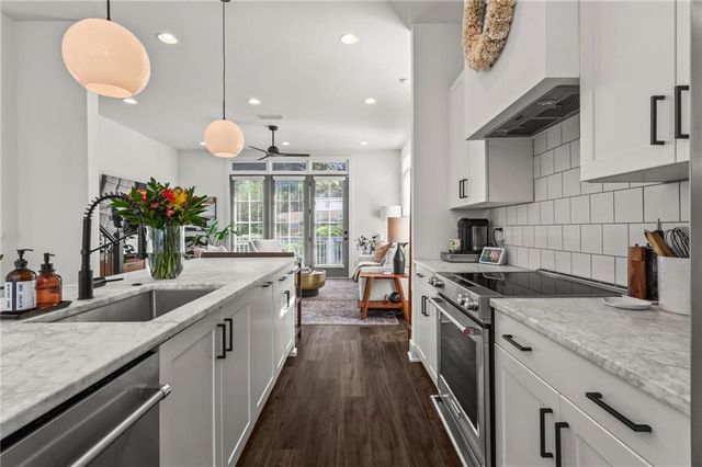 1221 Oxley NW Place, Atlanta, GA 30307