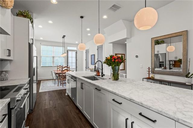 1221 Oxley NW Place, Atlanta, GA 30307