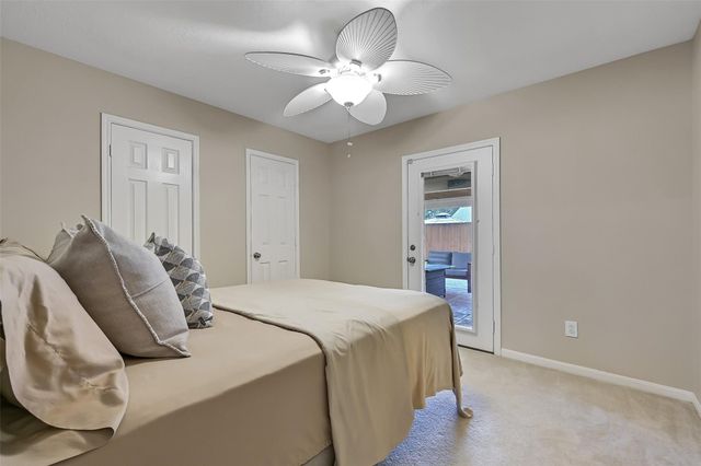 2220 Manchester Lane, Pearland, TX 77581