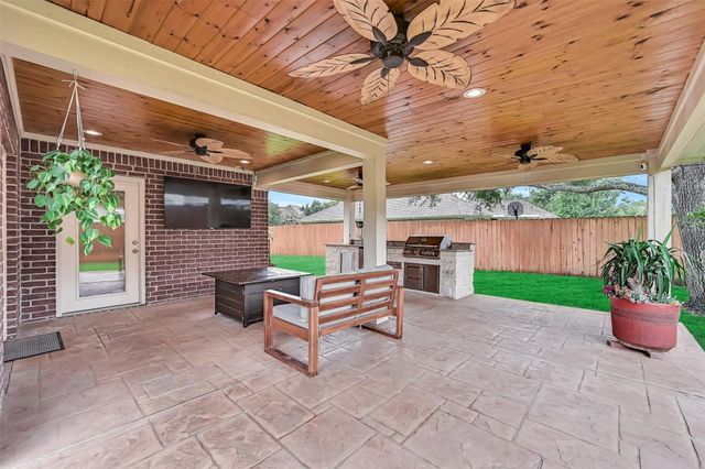 2220 Manchester Lane, Pearland, TX 77581
