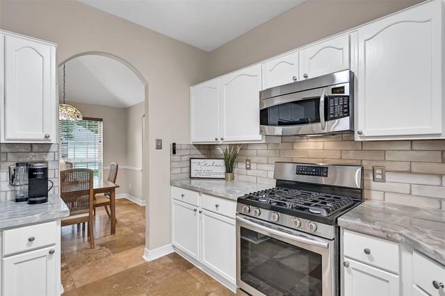 2220 Manchester Lane, Pearland, TX 77581