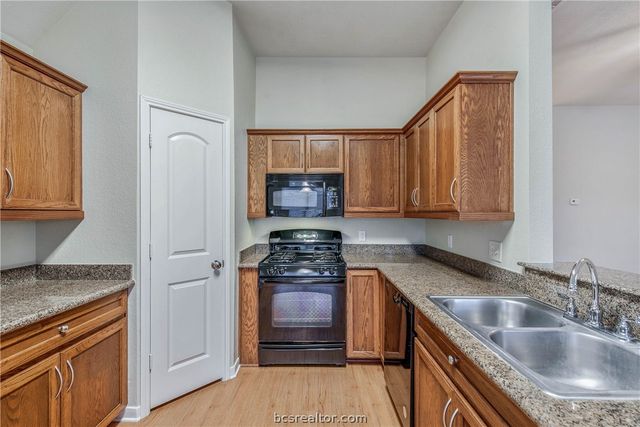 1988 Mountain Wind Court, Bryan, TX 77807