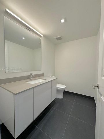 1600 NE 1st Ave 3205, Miami, FL 33132