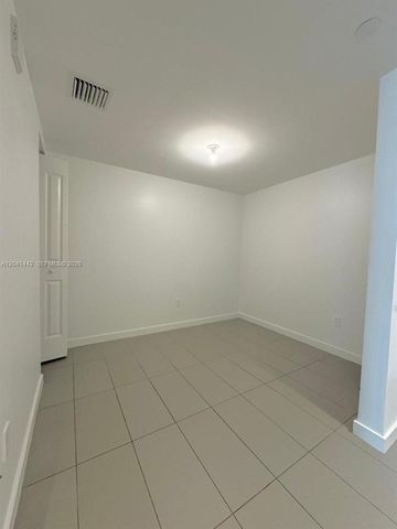 1600 NE 1st Ave 3205, Miami, FL 33132