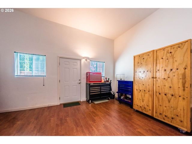 1017 Ne LAKE Dr, Lincoln City, OR 97367