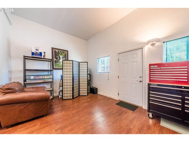 1017 Ne LAKE Dr, Lincoln City, OR 97367