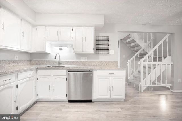 8015 STEEPLE CHASE CT, Springfield, VA 22153