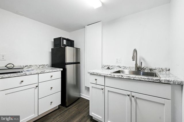 8015 STEEPLE CHASE CT, Springfield, VA 22153