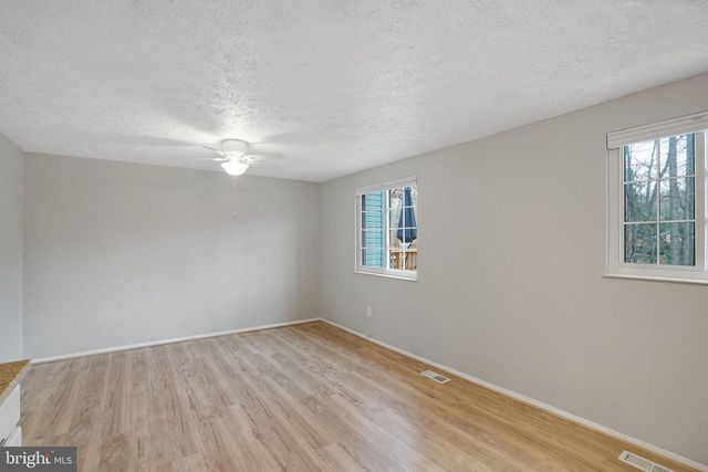 8015 STEEPLE CHASE CT, Springfield, VA 22153