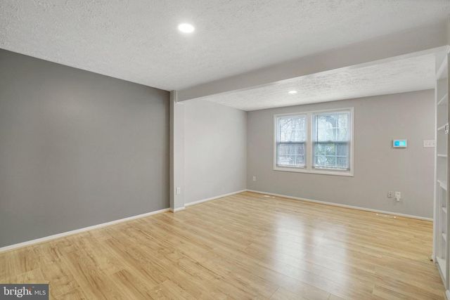 8015 STEEPLE CHASE CT, Springfield, VA 22153