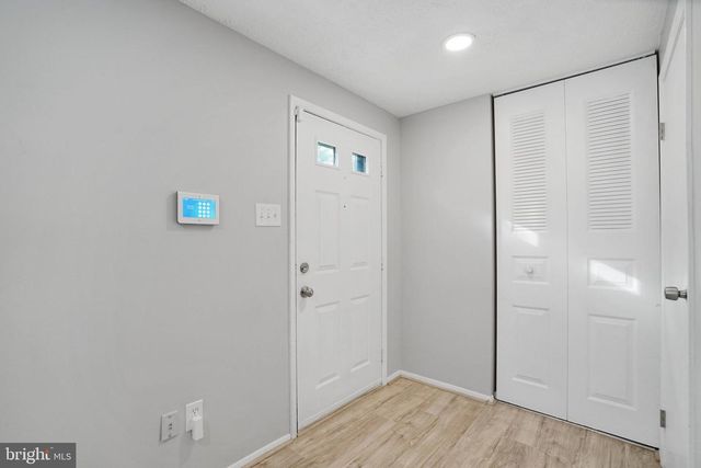 8015 STEEPLE CHASE CT, Springfield, VA 22153