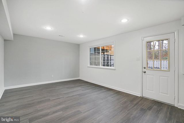 8015 STEEPLE CHASE CT, Springfield, VA 22153