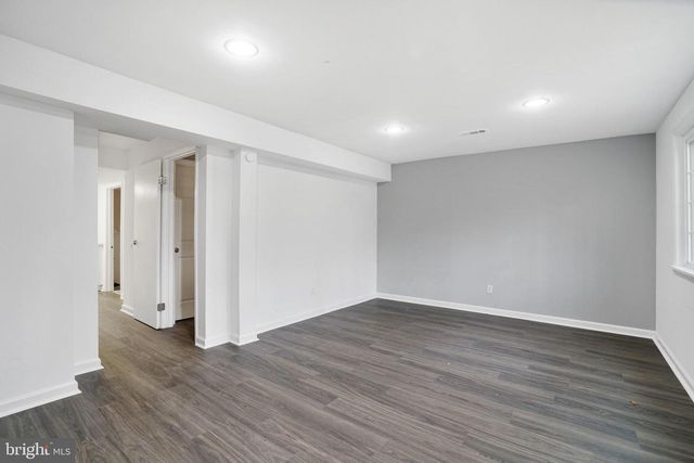 8015 STEEPLE CHASE CT, Springfield, VA 22153