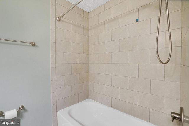 8015 STEEPLE CHASE CT, Springfield, VA 22153