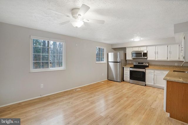 8015 STEEPLE CHASE CT, Springfield, VA 22153