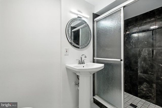 8015 STEEPLE CHASE CT, Springfield, VA 22153