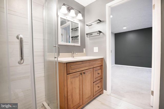 8015 STEEPLE CHASE CT, Springfield, VA 22153