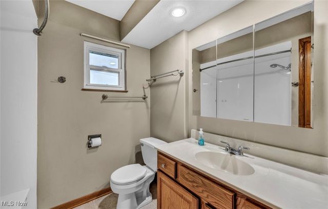 5052 Arlington Road, Green, OH 44720