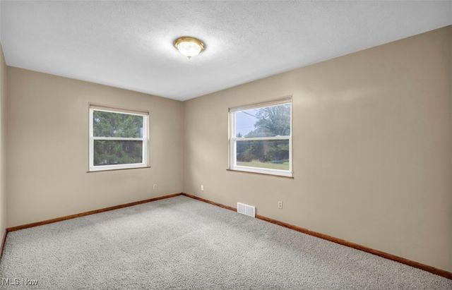 5052 Arlington Road, Green, OH 44720