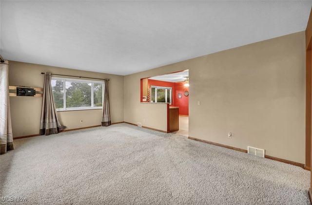 5052 Arlington Road, Green, OH 44720