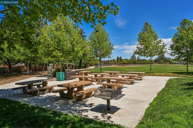 3173 Manor Ave, Walnut Creek, CA 94597