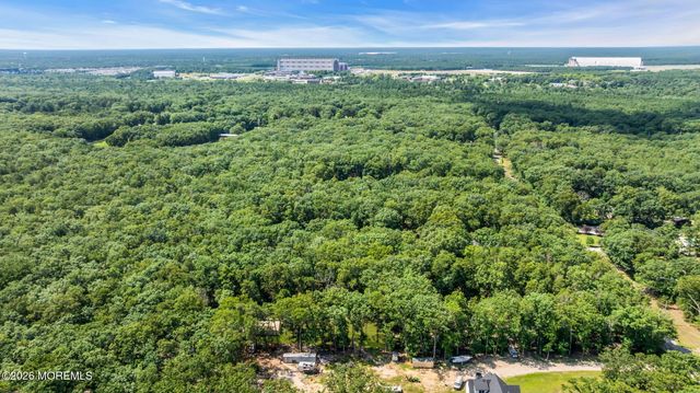571 Whitecomb Avenue, Jackson, NJ 08527