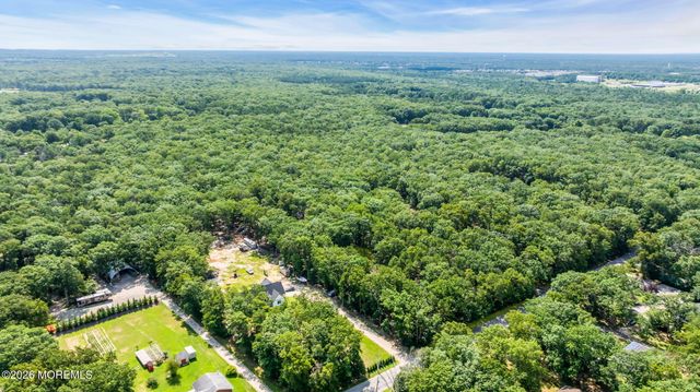 571 Whitecomb Avenue, Jackson, NJ 08527