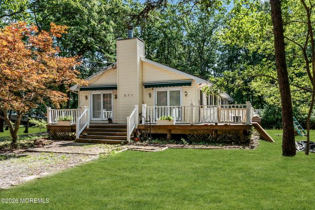 571 Whitecomb Avenue, Jackson, NJ 08527