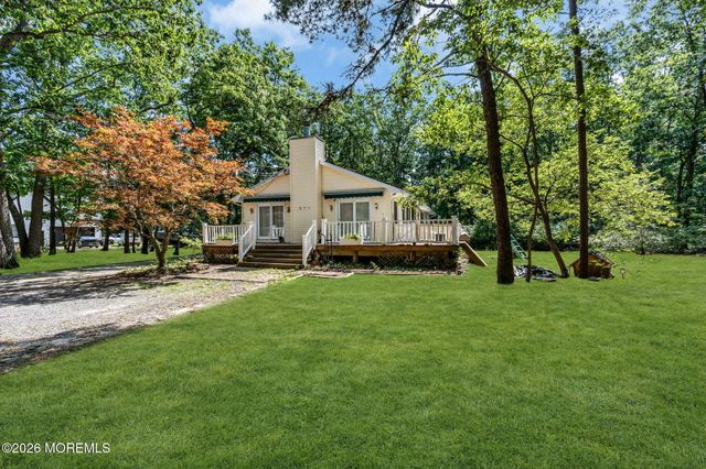 571 Whitecomb Avenue, Jackson, NJ 08527