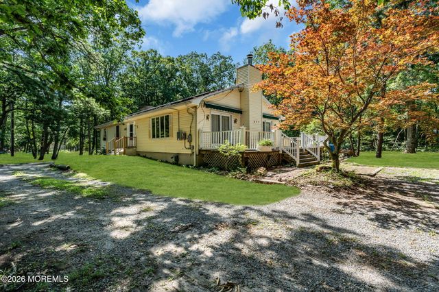 571 Whitecomb Avenue, Jackson, NJ 08527