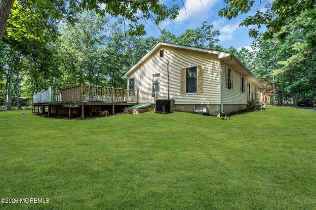 571 Whitecomb Avenue, Jackson, NJ 08527