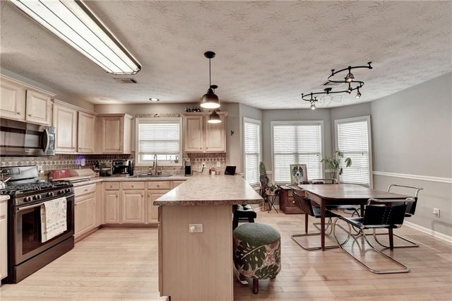 8415 Meadowgrove Lane, Gainesville, GA 30506