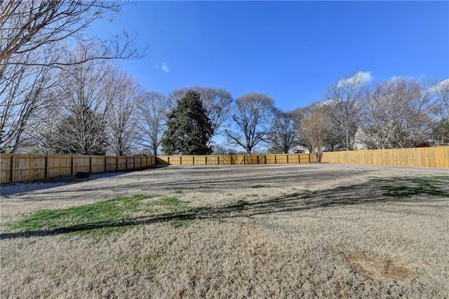 8415 Meadowgrove Lane, Gainesville, GA 30506