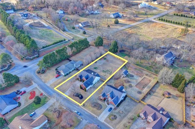 8415 Meadowgrove Lane, Gainesville, GA 30506