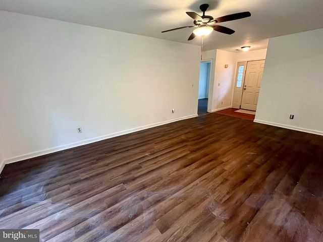 12 JASON DR, Millville, NJ 08332