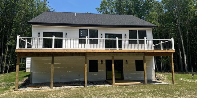 16229 148th Avenue, Spring Lake Twp, MI 49456