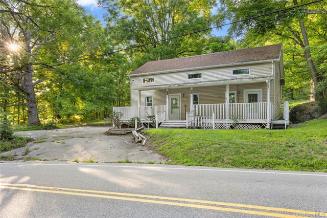 17 Waterbury Hill Road, Lagrangeville, NY 12540