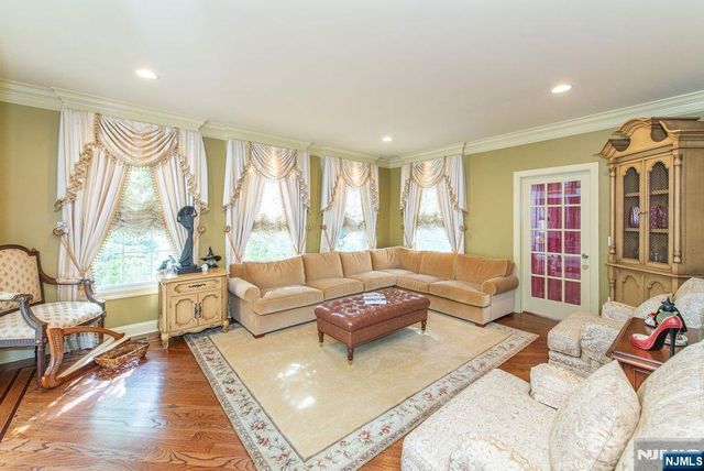 68 Eileen, Cedar Grove, NJ 07009