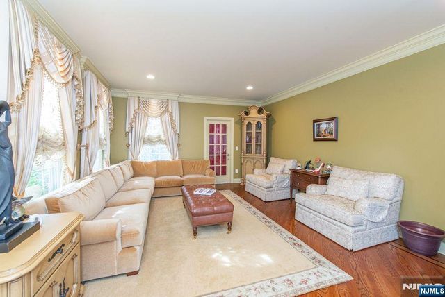 68 Eileen, Cedar Grove, NJ 07009