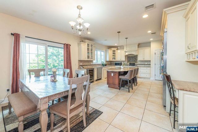 68 Eileen, Cedar Grove, NJ 07009