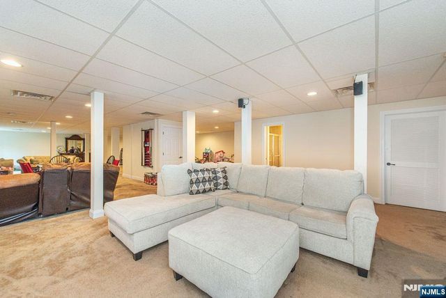 68 Eileen, Cedar Grove, NJ 07009