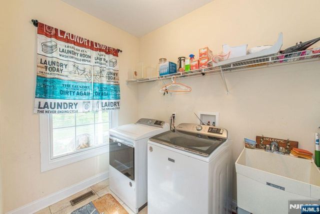 68 Eileen, Cedar Grove, NJ 07009