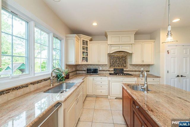 68 Eileen, Cedar Grove, NJ 07009