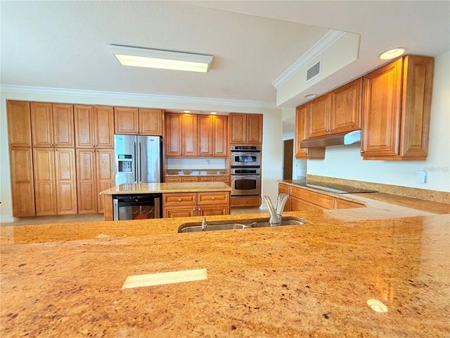 4180 N HIGHWAY A1A 805, Hutchinson Island, FL 34949