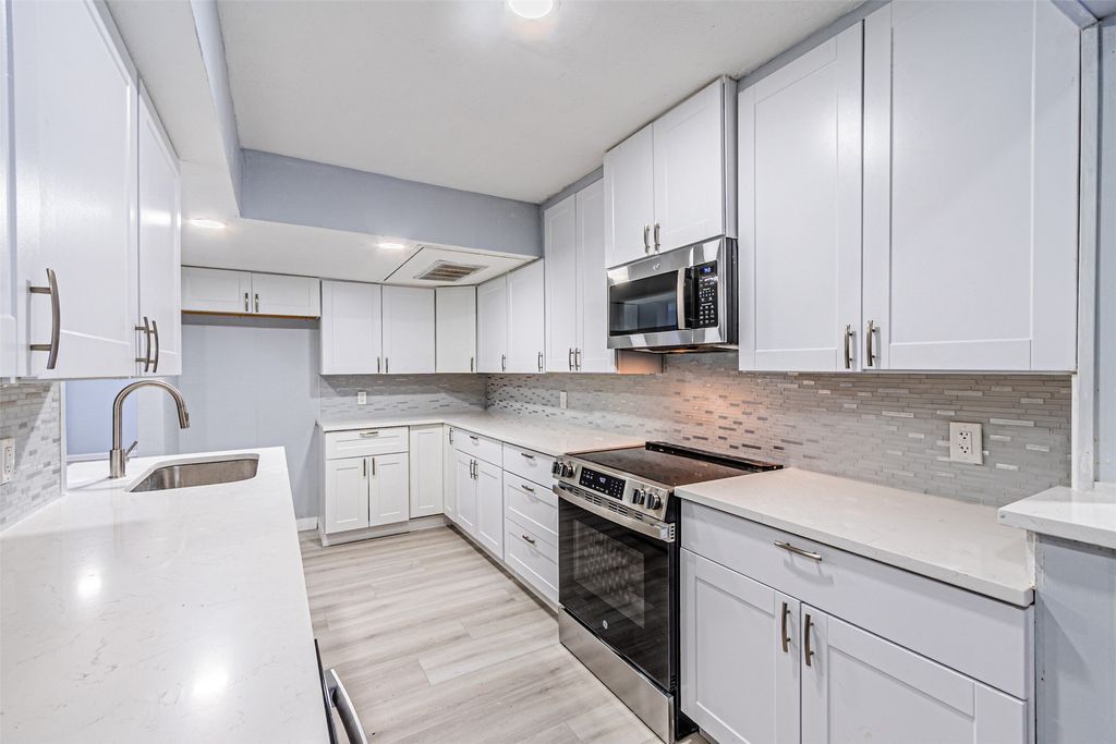 6004 E University Boulevard 131, Dallas, TX 75206