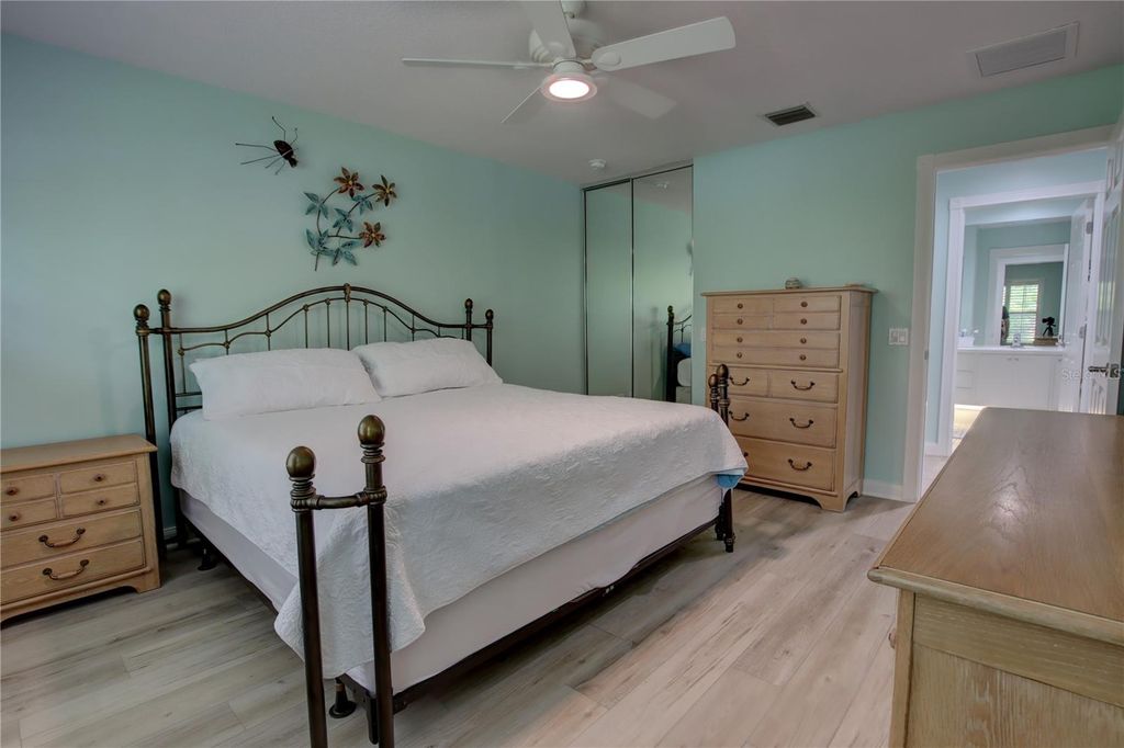 Image 27 of property listing at 11801 FAN TAIL LANE, Orlando, FL 32827