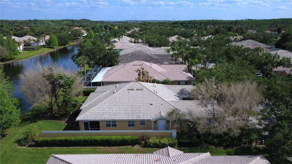 Image 5 of property listing at 11801 FAN TAIL LANE, Orlando, FL 32827