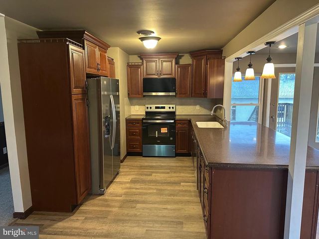 2562 LONG, Lebanon, PA 17046