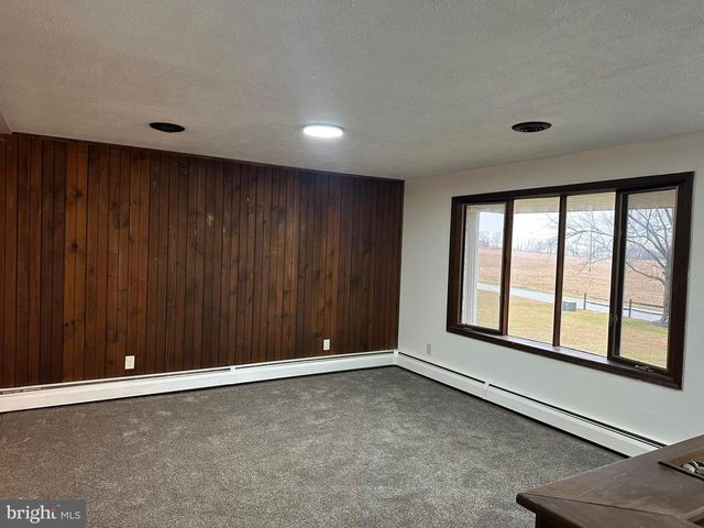 2562 LONG, Lebanon, PA 17046